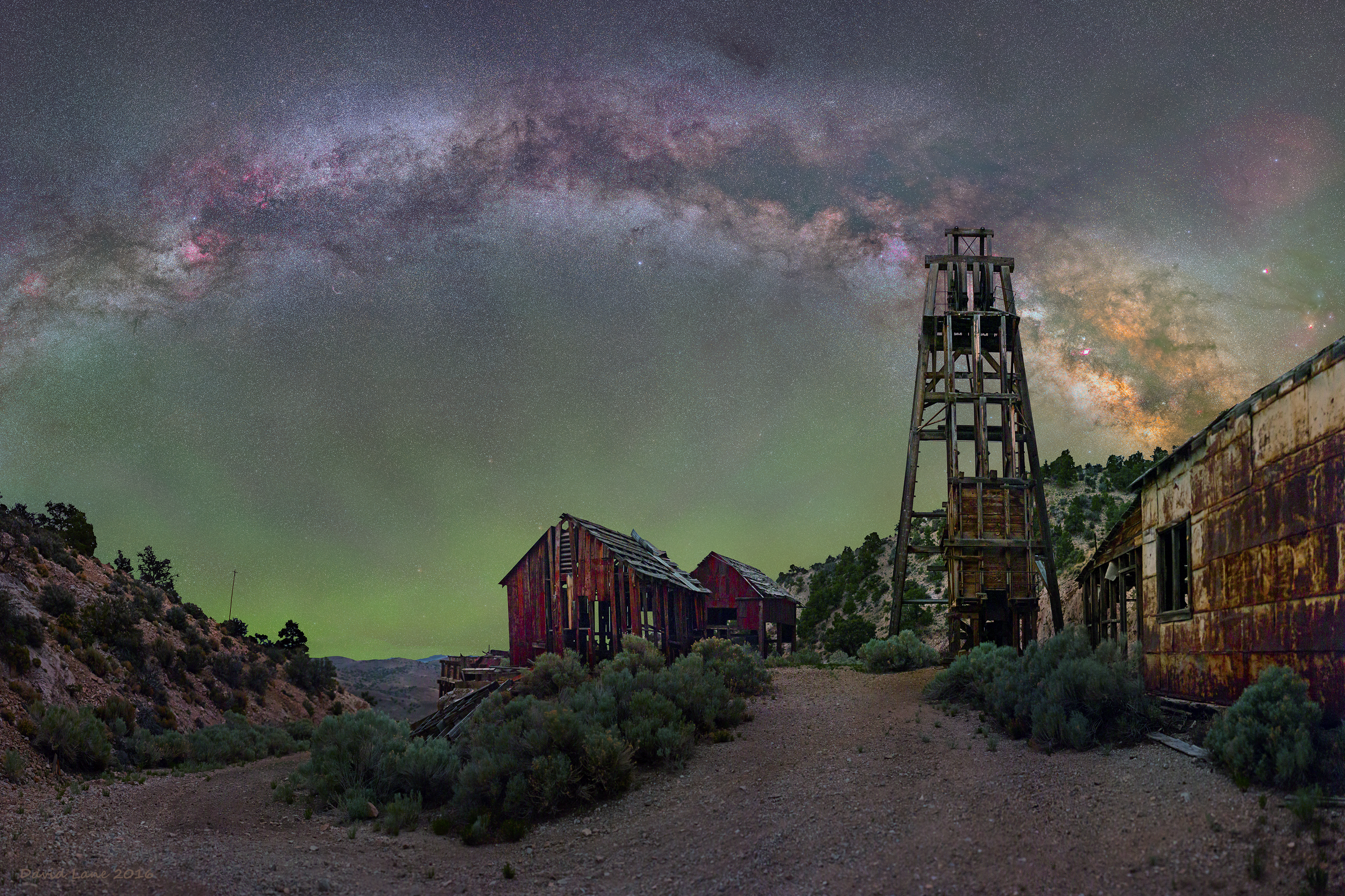 http://www.davelaneastrophotography.com/wp-content/uploads/2016/06/Headframe-60-Final-fla-smt.jpg